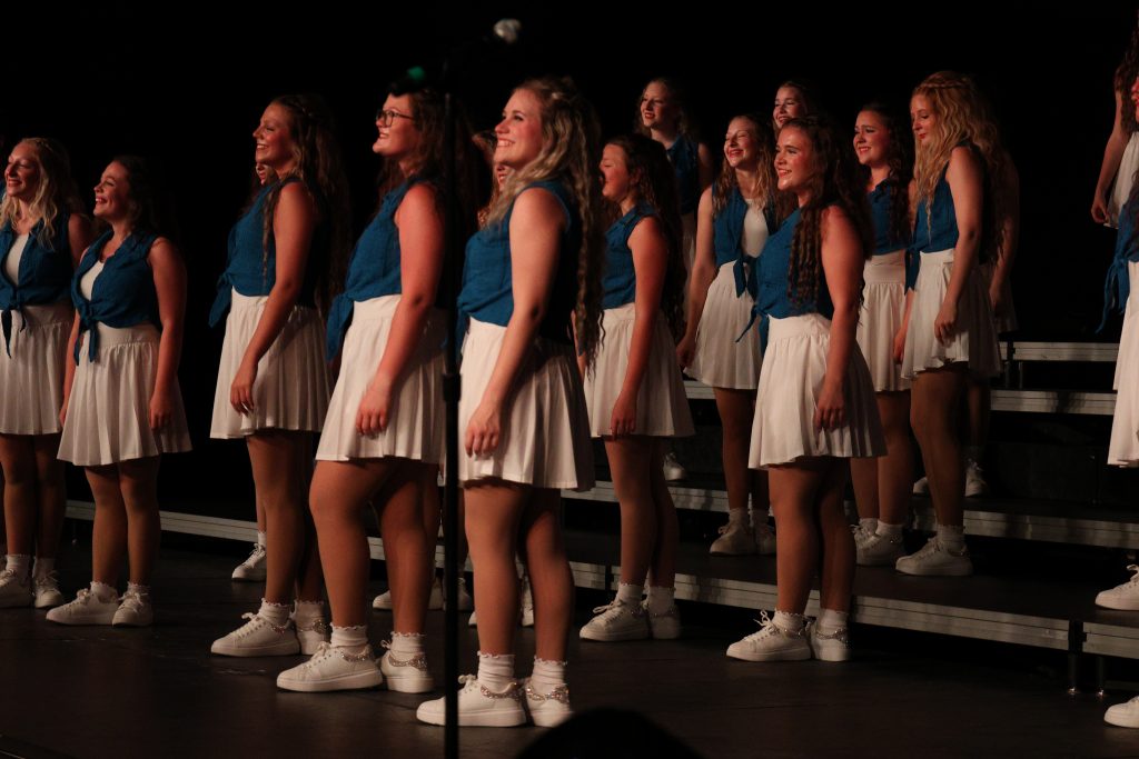 Les Femmes from Mt. Zion High School performing on stage