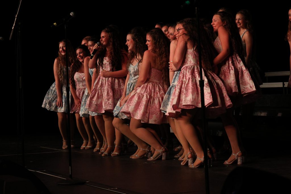 Les Femmes from Mt. Zion High School performing on stage