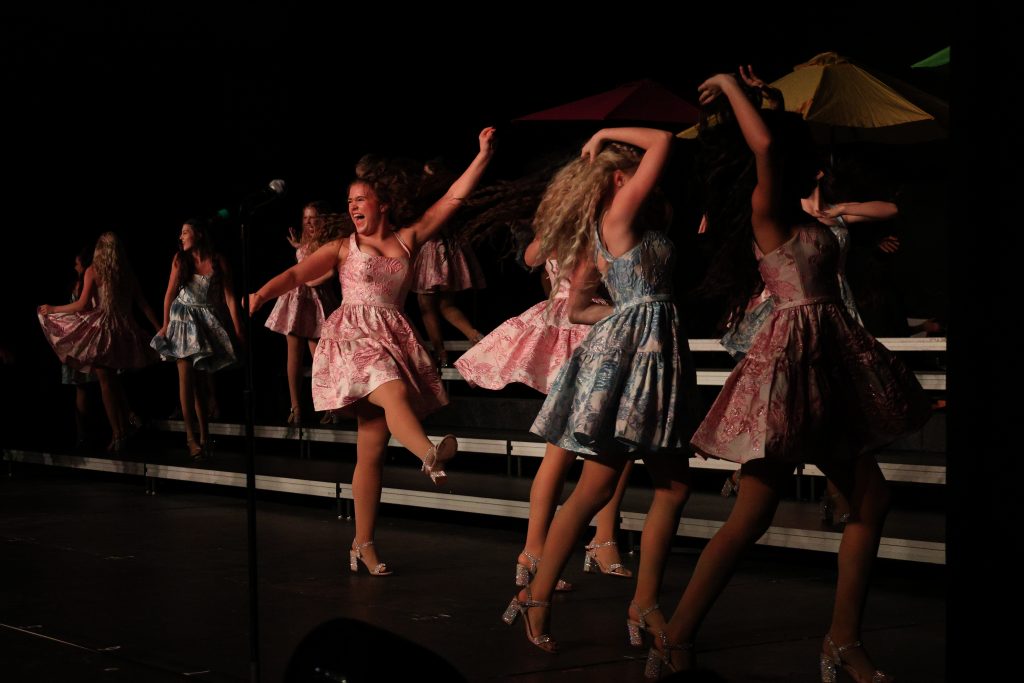 Les Femmes from Mt. Zion High School performing on stage